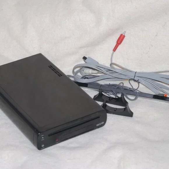 Lot Wii U Black Console Gamepad 3 Handheld Controllers Tested and Working! - Picture 3 of 14